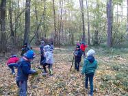 Jesienny wyjazd do lasu uczniów klasy II b 2021