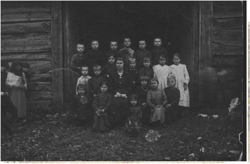 Krzczonów, lata -30 XX wieku; zdjęcie z kroniki szkolnej