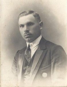 Mikołaj Siemion; zdjęcie z kroniki szkolnej