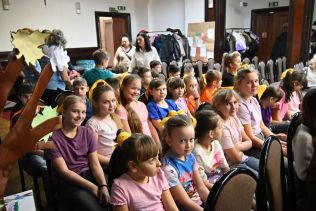 Uczniowie klasy 4a i 4b Zespołu Szkolno-Przedszkolnego w Krzczonowie w Starostwie Powiatowym w Lublinie.