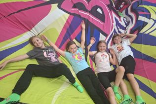 Dzień Chłopaka klas IV w Parku Trampolin