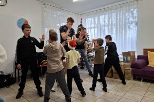 Dobro, sport i ważna rozmowa – razem dla dzieci z Domu Dziecka w Rybczewicach