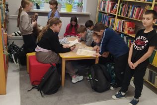 Strefa ciszy w bibliotece szkolnej