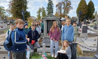 Śladami historii naszej szkoły &ndash; mogiła Leokadii Jasienowicz
