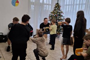 Dobro, sport i ważna rozmowa – razem dla dzieci z Domu Dziecka w Rybczewicach