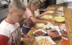 Więcej o: Warsztaty pieczenia pizzy – smakowita przygoda klas trzecich!
